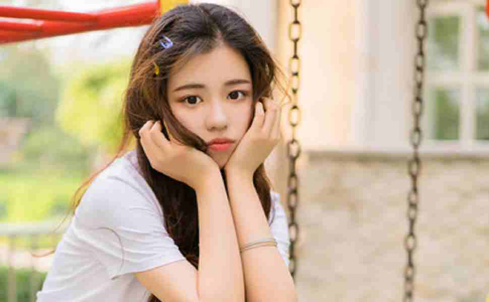 西瓜从六楼扔下竟完好无损，雷军说的“防弹涂层”到底是什么？